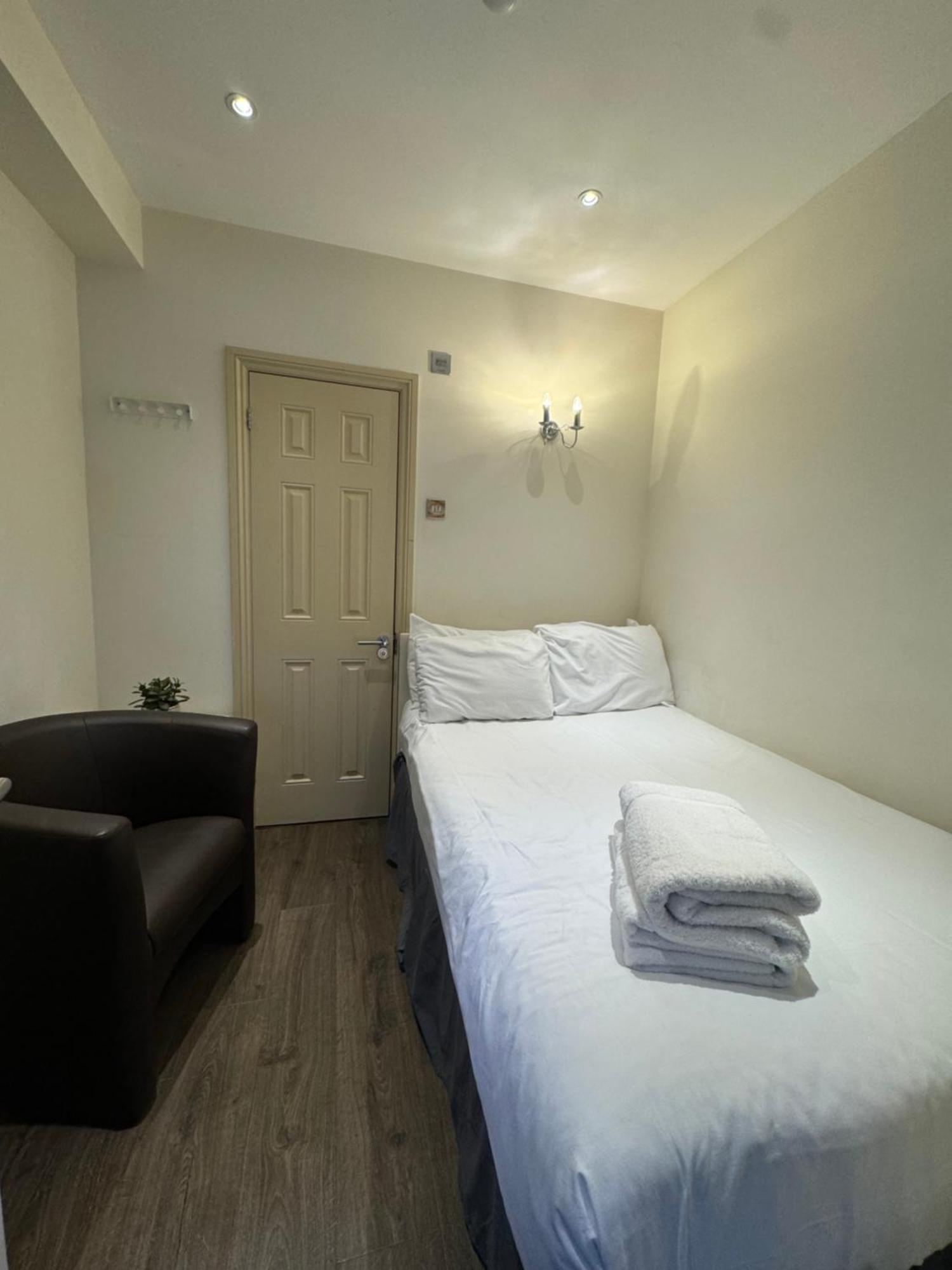The Paramount Hotel London Exterior photo