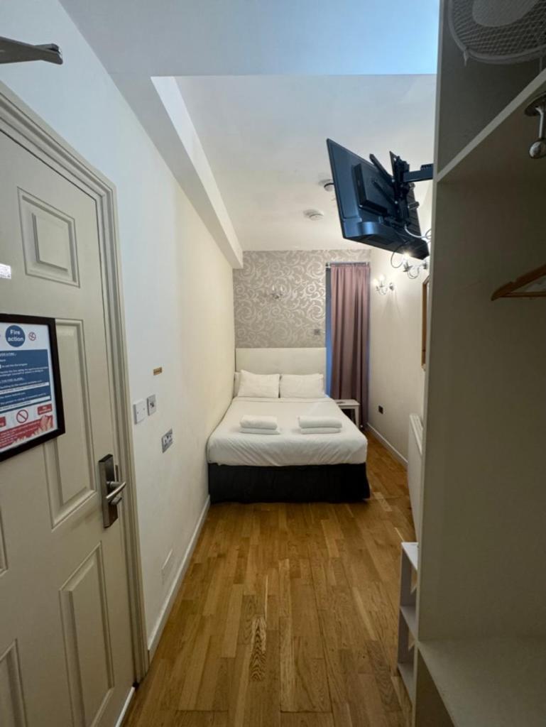 The Paramount Hotel London Exterior photo